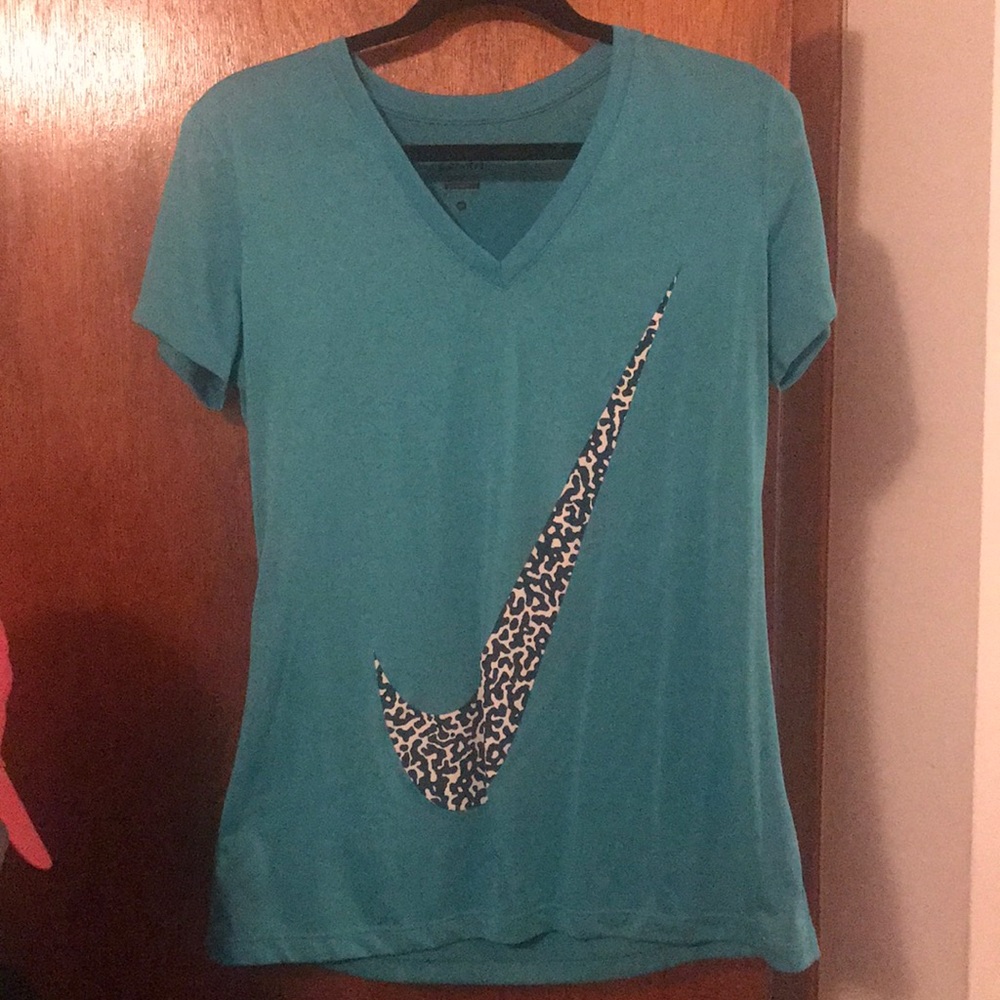 Nike tee shirt